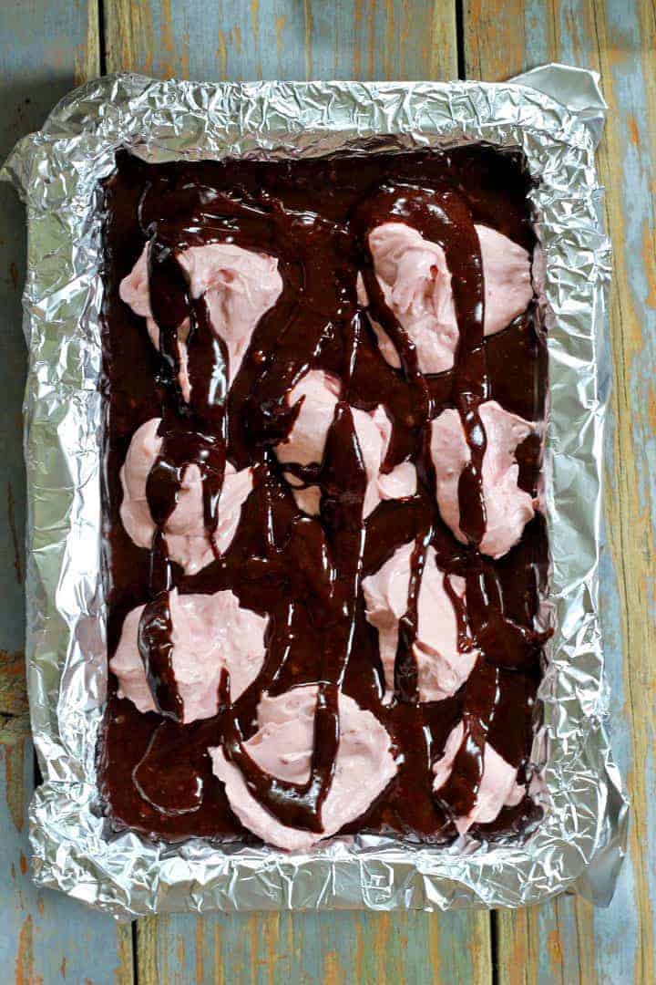Easy gooey raspberry cheesecake brownies...yum!