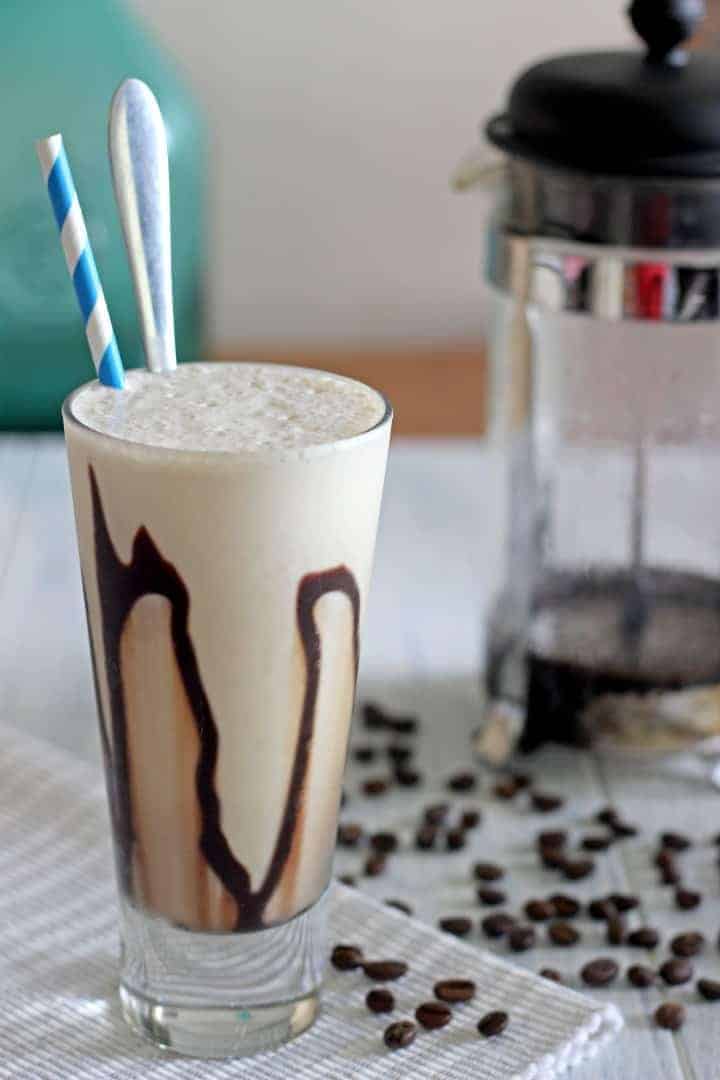 Homemade iced coffee - the perfect treat for a hot summer's day!