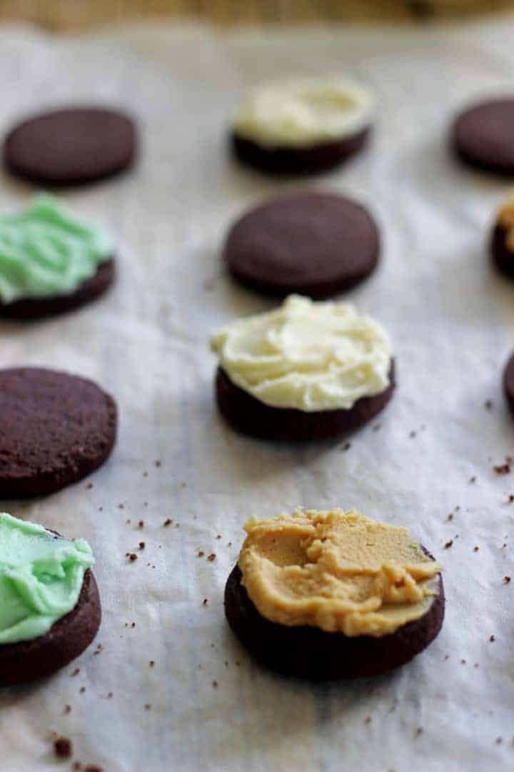 Homemade Oreos in all your favourite flavours - vanilla, mint & peanut butter!