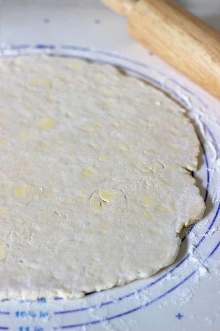 Homemade all butter pie crust with step by step instructions and photos - when you break it down, it really is as easy as pie!