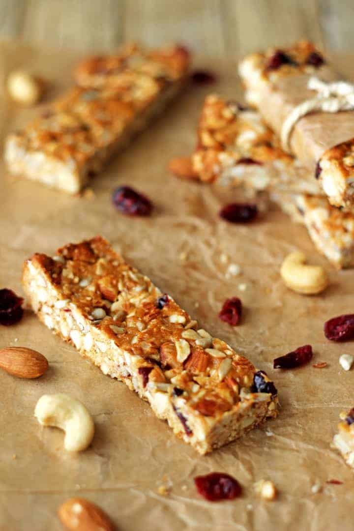 Crunchy, full of flavour and chock full of goodness these Cranberry Almond Snack Bars are the perfect healthy snack! | recipe at thekiwicountrygirl.com