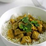 Completely from scratch (including the homemade curry paste) and on the table in under an hour Thai yellow chicken curry! | thekiwicountrygirl.com