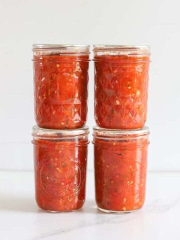 4 half pint jars of homemade salsa